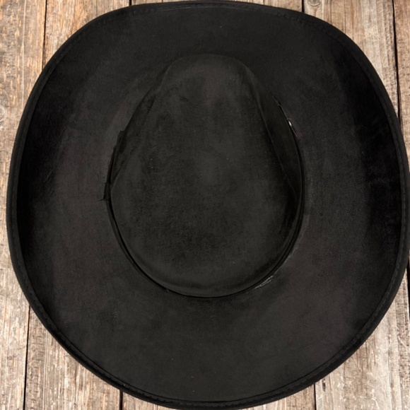 H02 Hat Halcon shape in Black suede with black/brown feather NWOT main image 5